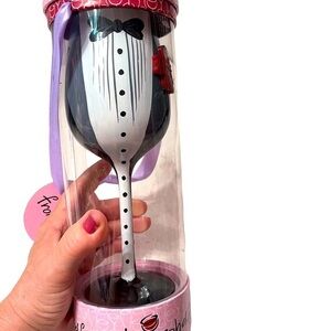 Top shelf - Barware With a Twist. Tuxedo design Wine Glass NWT